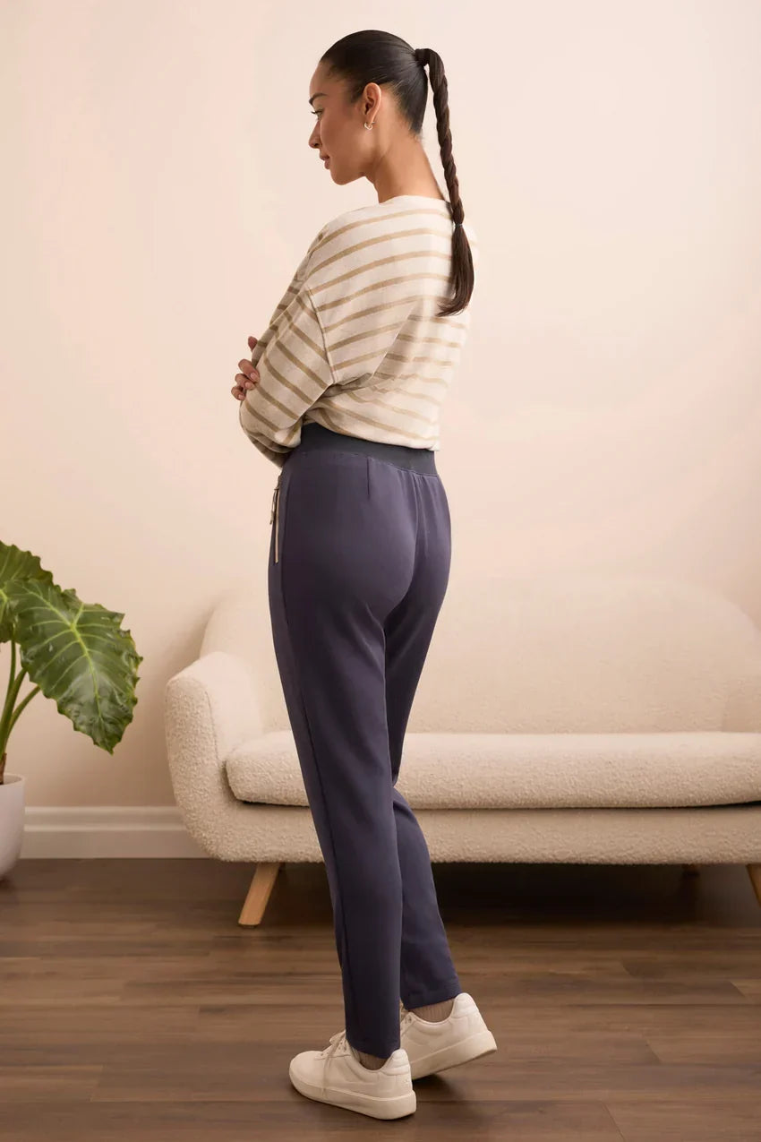 TECHNO LUX CONTRAST TRIM PULL-ON ANKLE PANTS