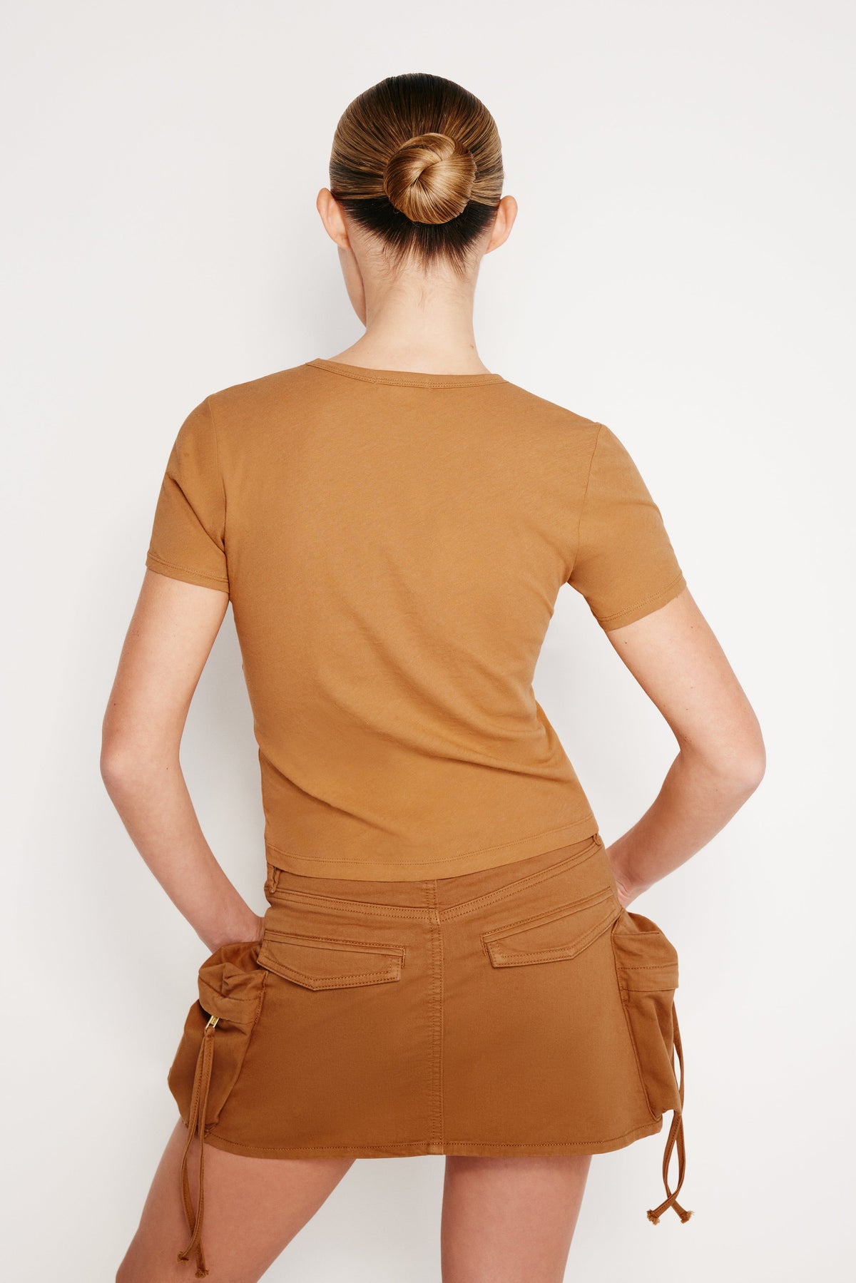 LIGHTWEIGHT SLIM COTTON TEE | CANYON003