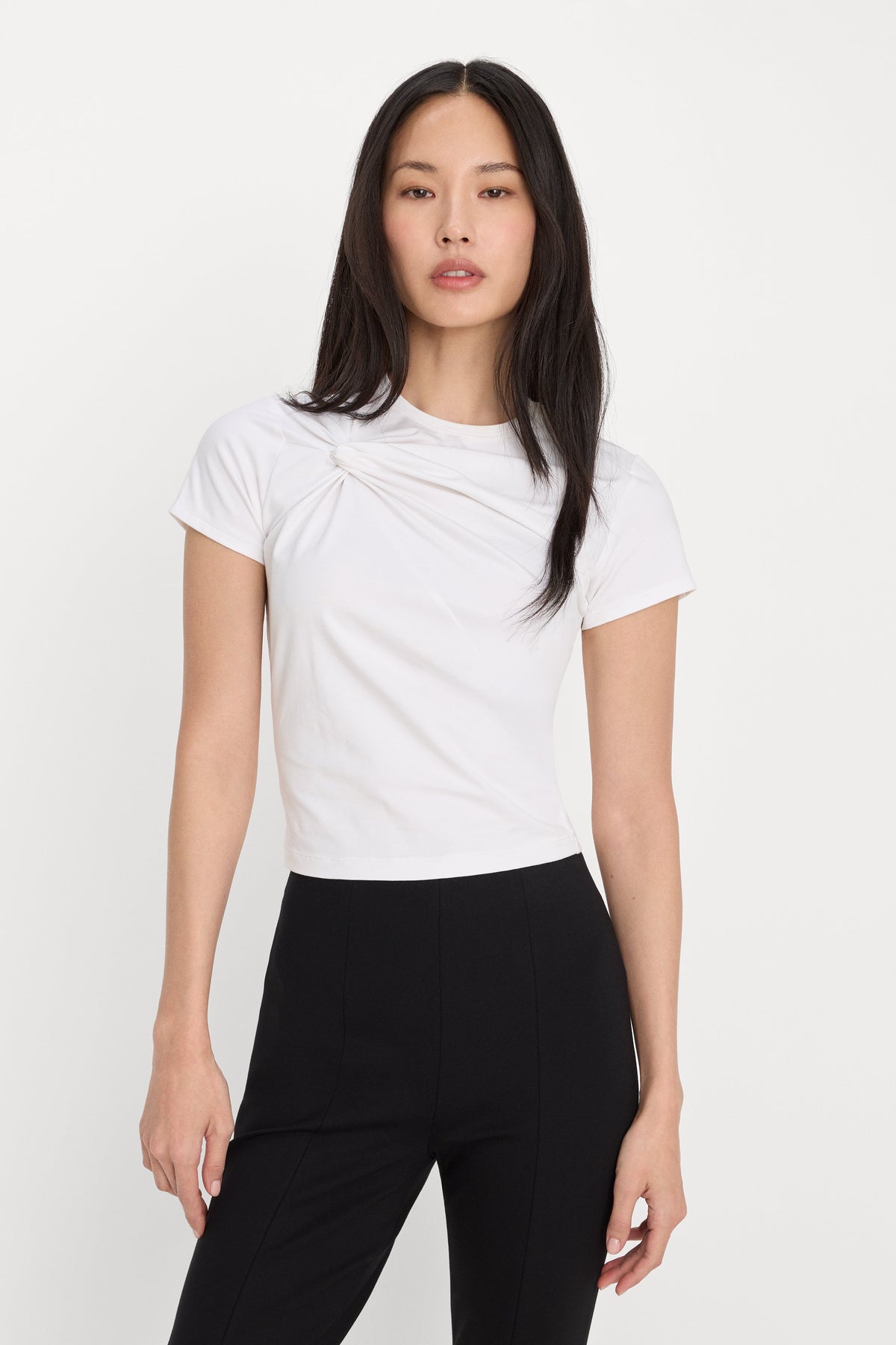 SUPER STRETCH TWIST TEE | WHITE001