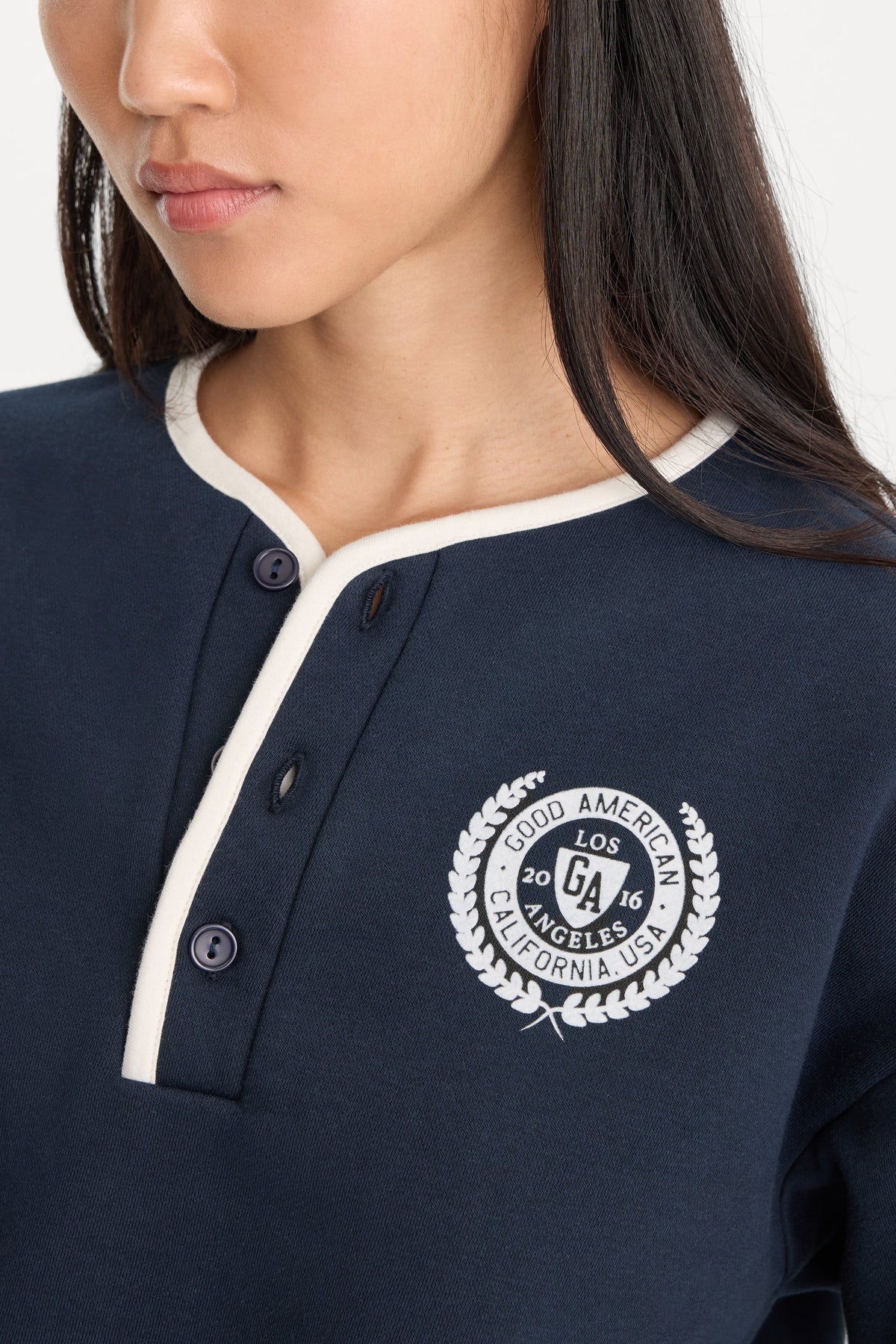THE BRUSHED FLEECE HENLEY | NEW NAVY