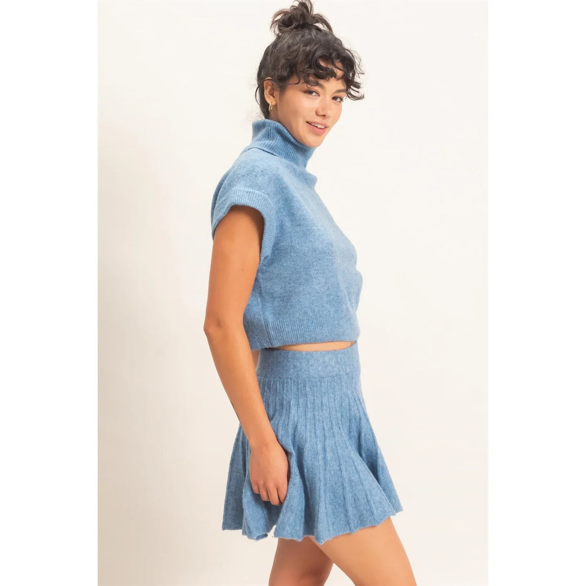 TURTLENECK CROP TOP & PLEATED SKIRT SET