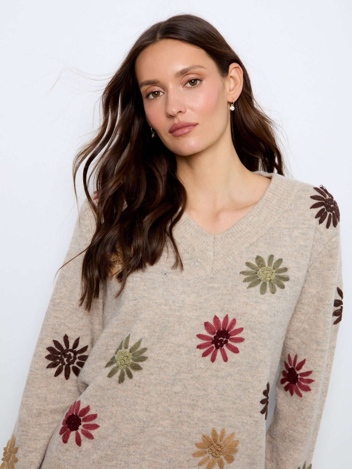 Floral Embroidered V-Neck Sweater - Heather Natural
