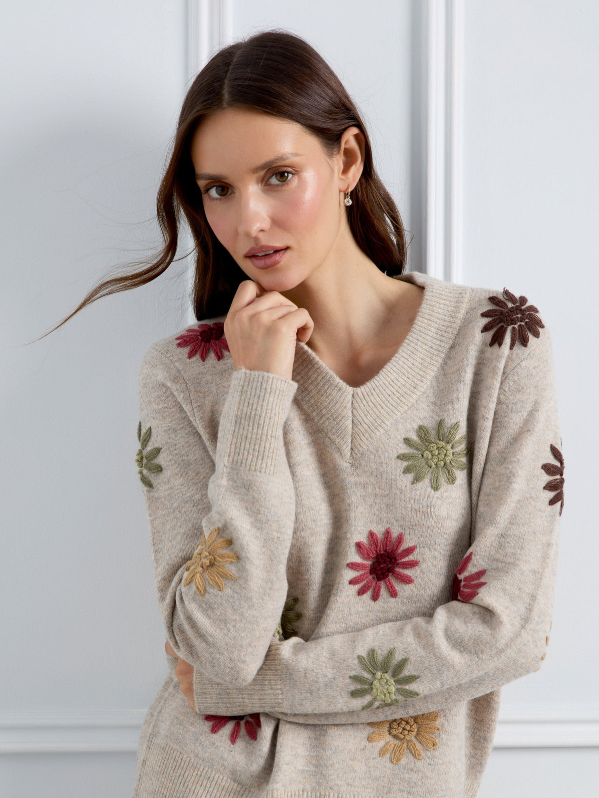Floral Embroidered V-Neck Sweater - Heather Natural