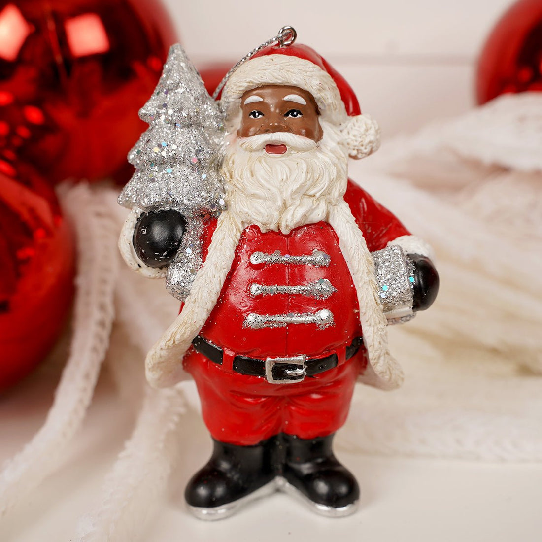 Heritage Santa With Tree