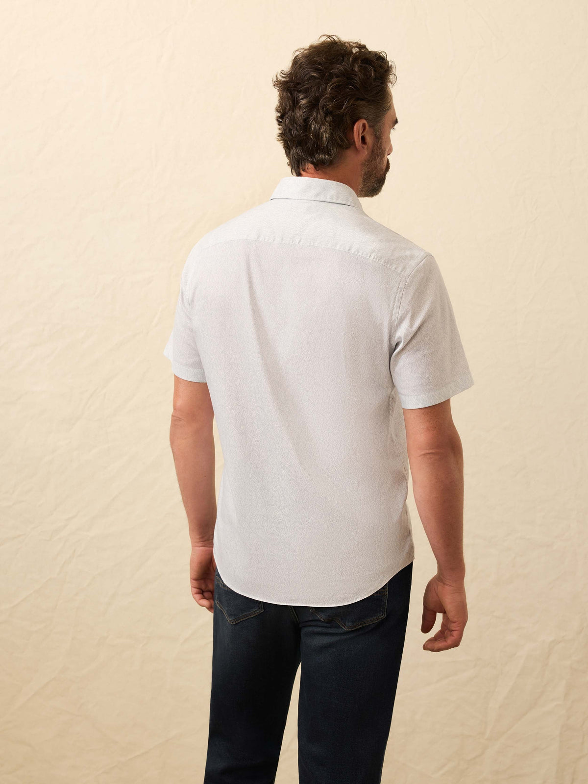 Short-Sleeve Movement Monterey Shirt - Ivory Sky Rainforest