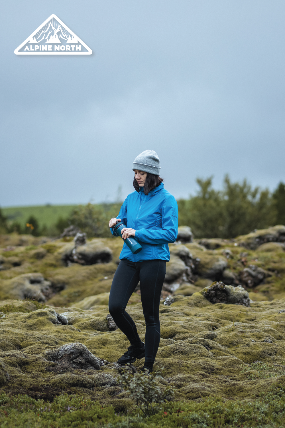 FORILLON | WOMEN'S VEGAN DOWN (RECYCLED) SHORT PUFFER JACKET, DEEP GREEN