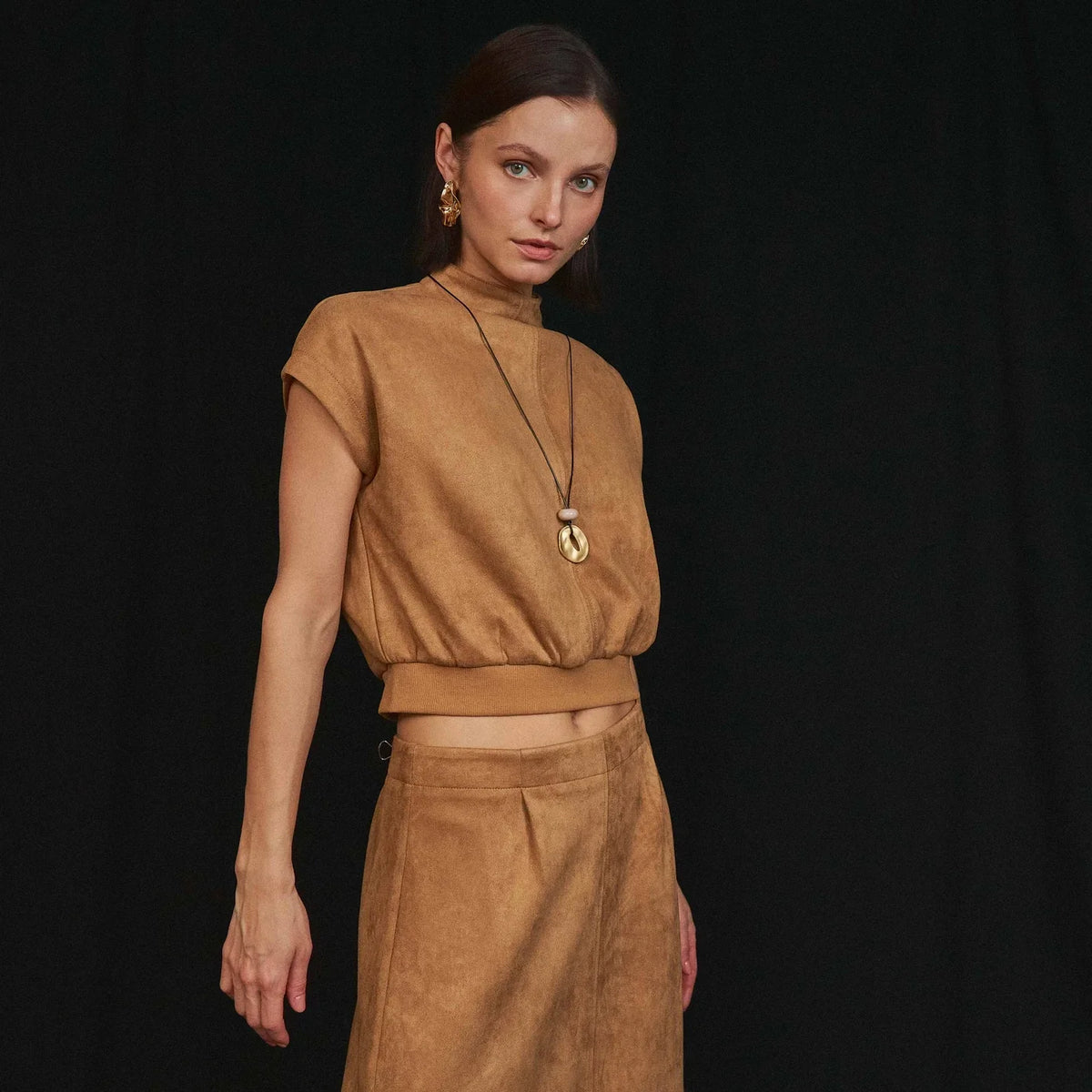 MOCK NECK STRETCH SUEDE TOP & SKIRT SET