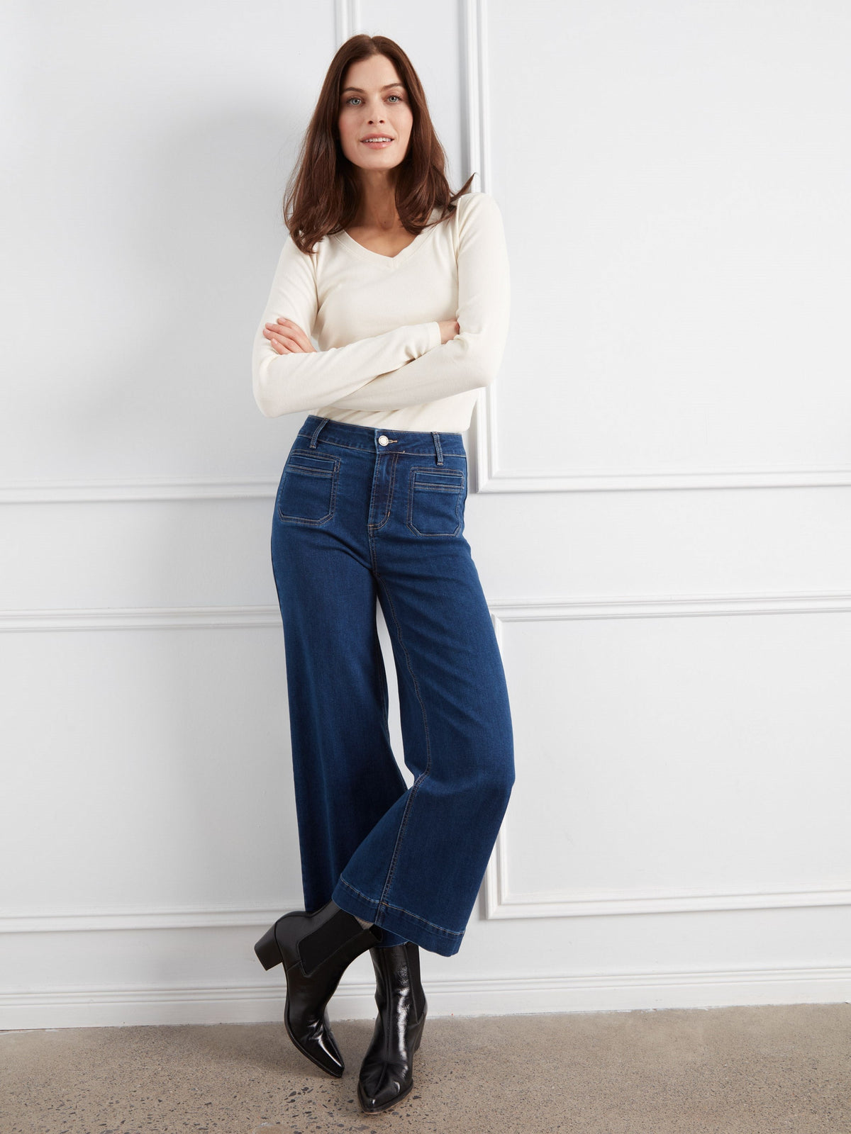 Cropped Patch Pocket Wide Leg Jeans - Indigo