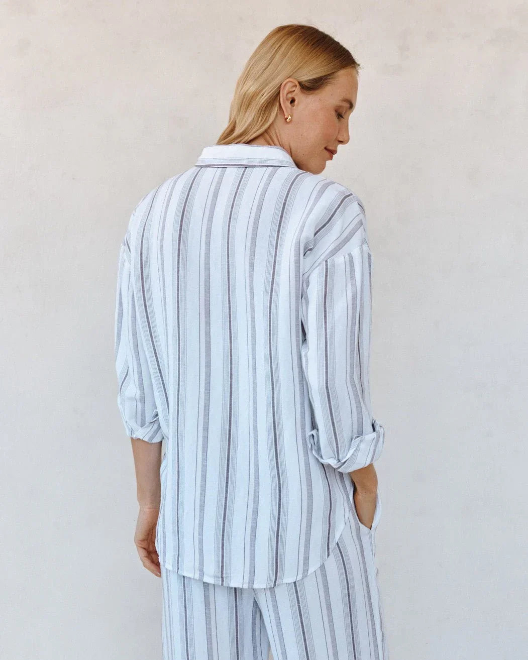 OVERSIZED CLEAN SHIRT