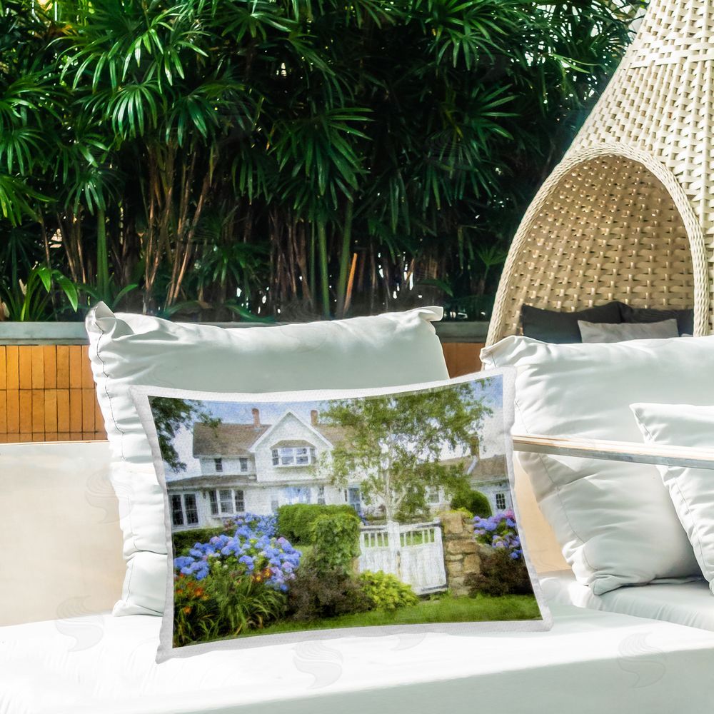 Graffi*tee Studios | Beach Getaway Cottage