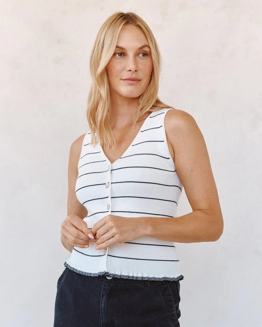 RUFFLE HEM KNITTED VEST