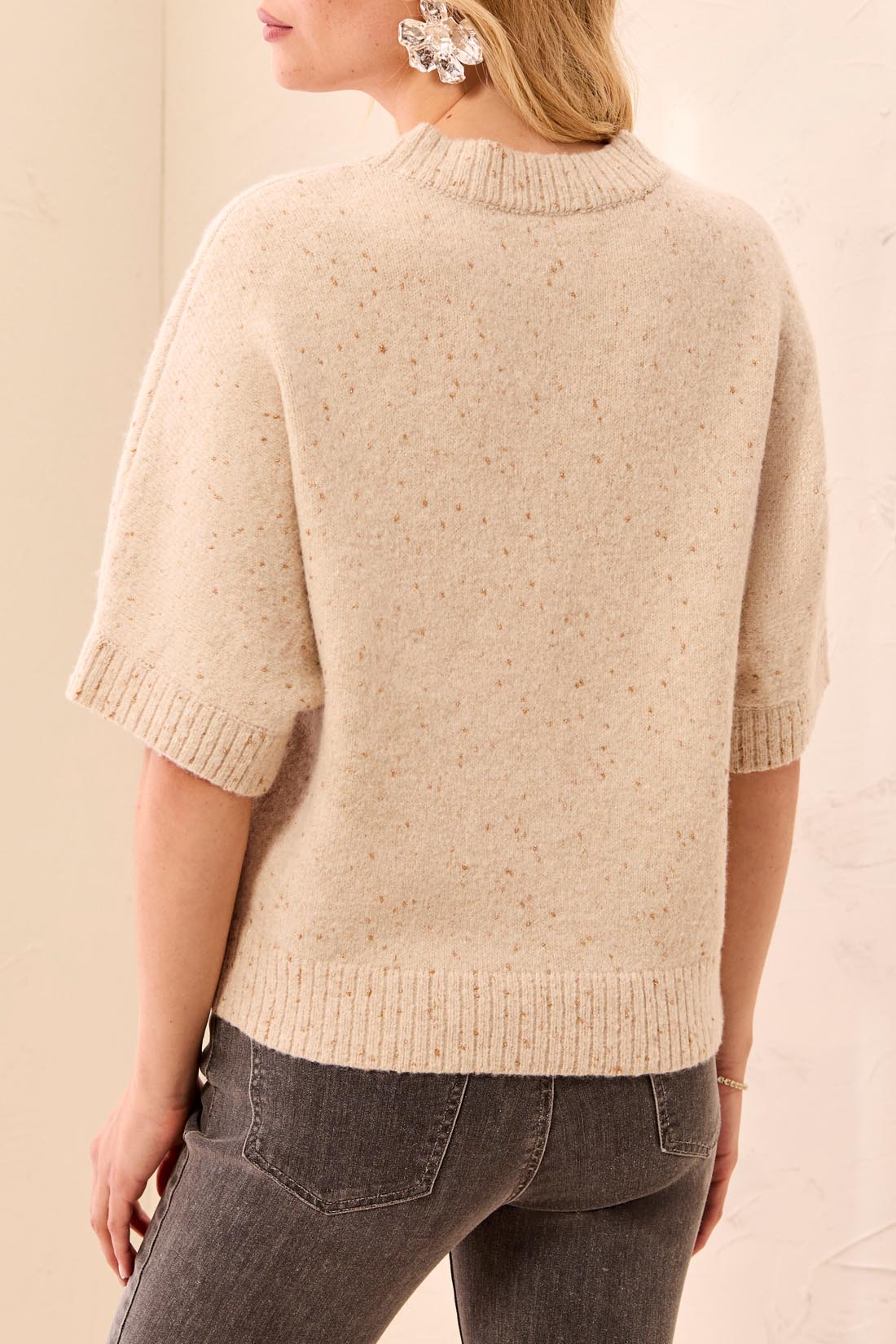LOFTY EXTENDED SLEEVE SWEATER